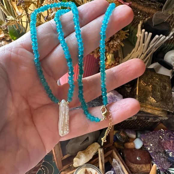 Blue Chalcedony Freshwater Baroque Pearl Necklace - Picture 5 of 7